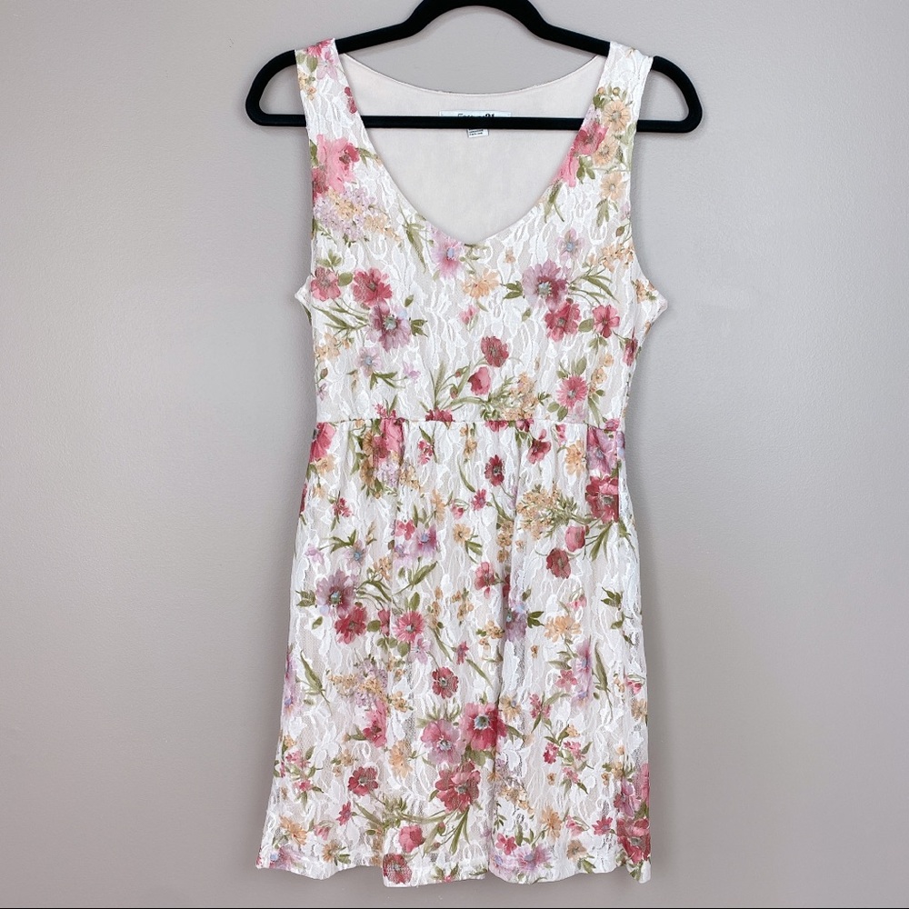 Forever 21 Floral Lace Dress